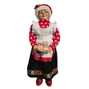 Pier 1 18” Baking Mrs. Claus